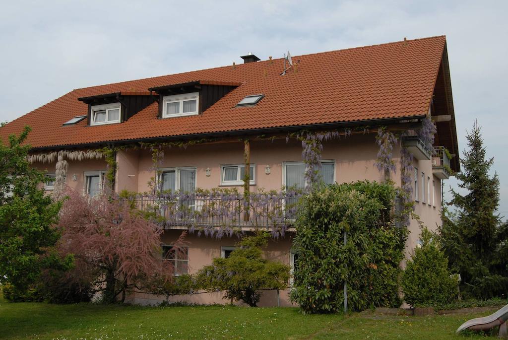 Gaestehaus Kleine Kalmit ランダウ・イン・デア・プファルツ エクステリア 写真